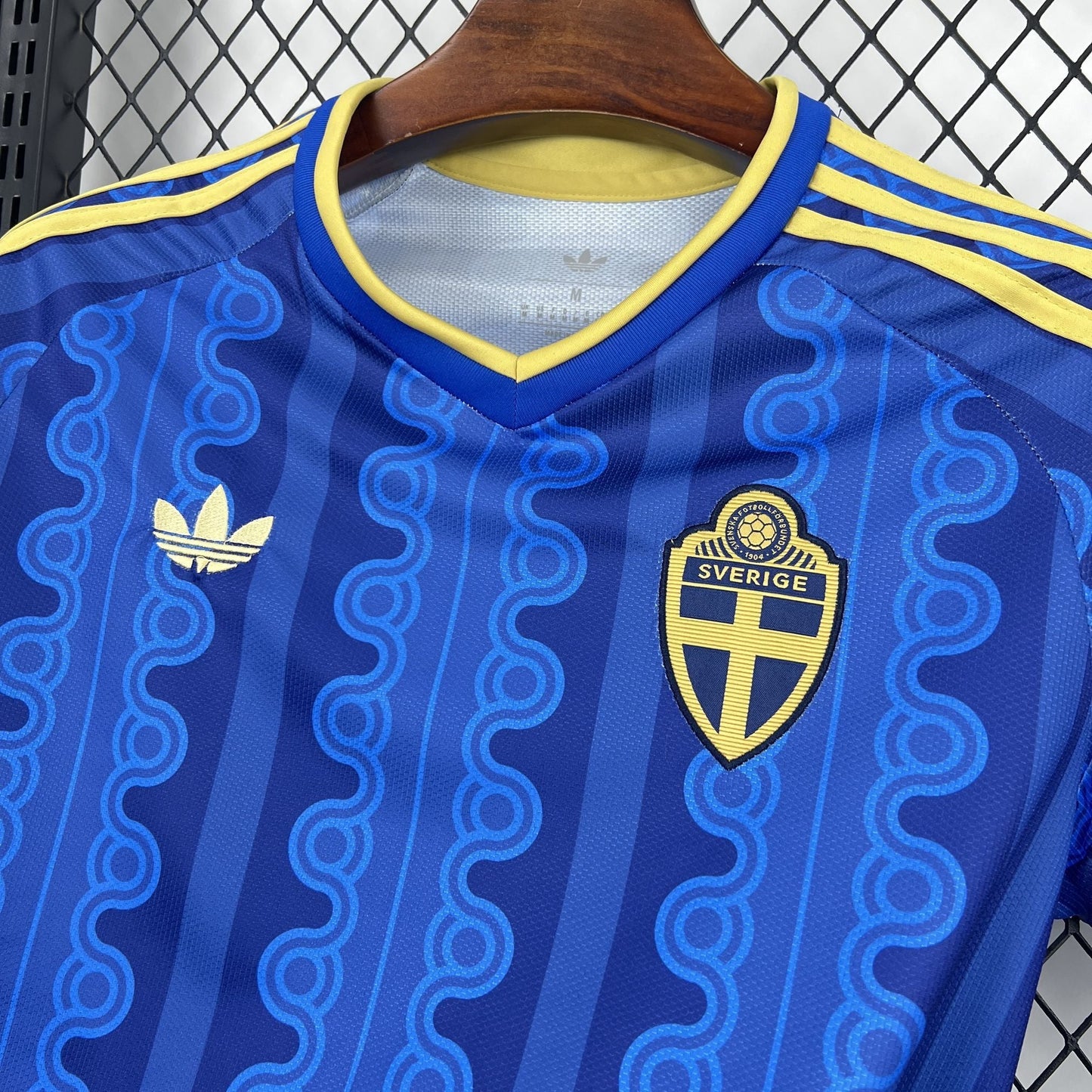 Sweden Zlatan Ibrahimović 10 Away Soccer Jersey World Cup 2026