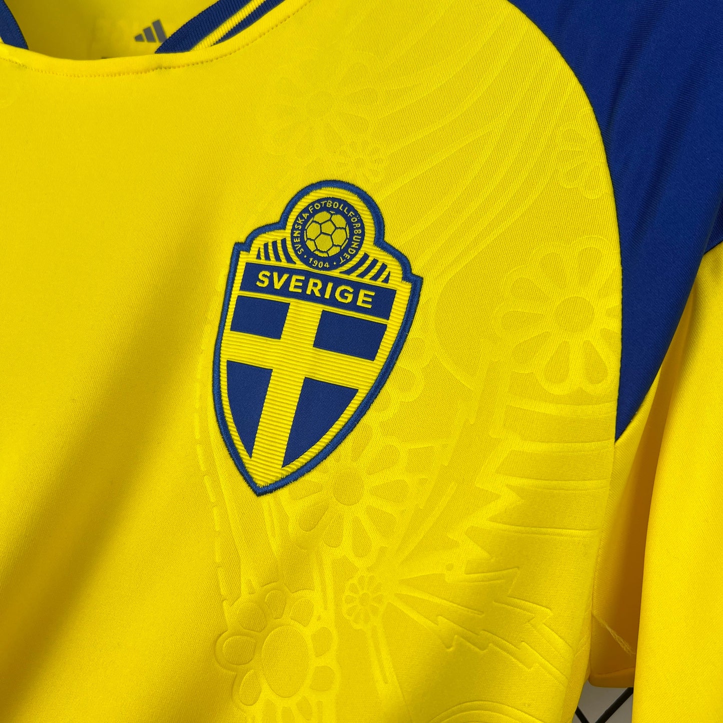 Sweden Roony Bardghji 14 Home Soccer Jersey World Cup 2026